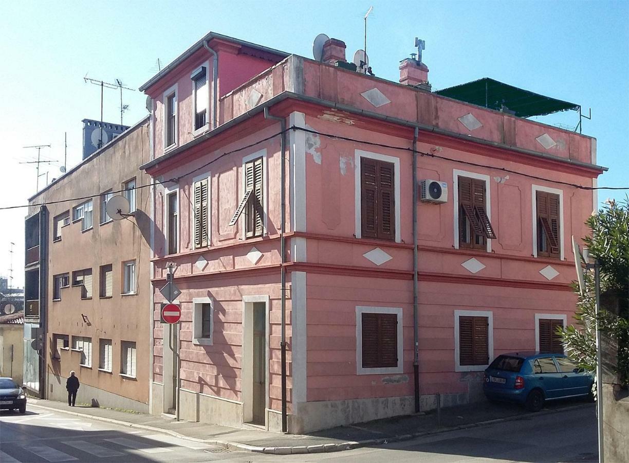 PUY Apartment In Centre With Huge Terace מראה חיצוני תמונה